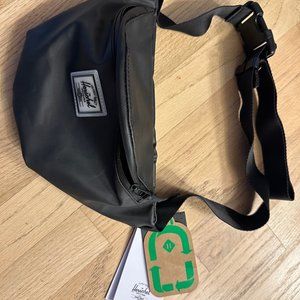 Herschel Supply Water Resistant Waist Pack - Black